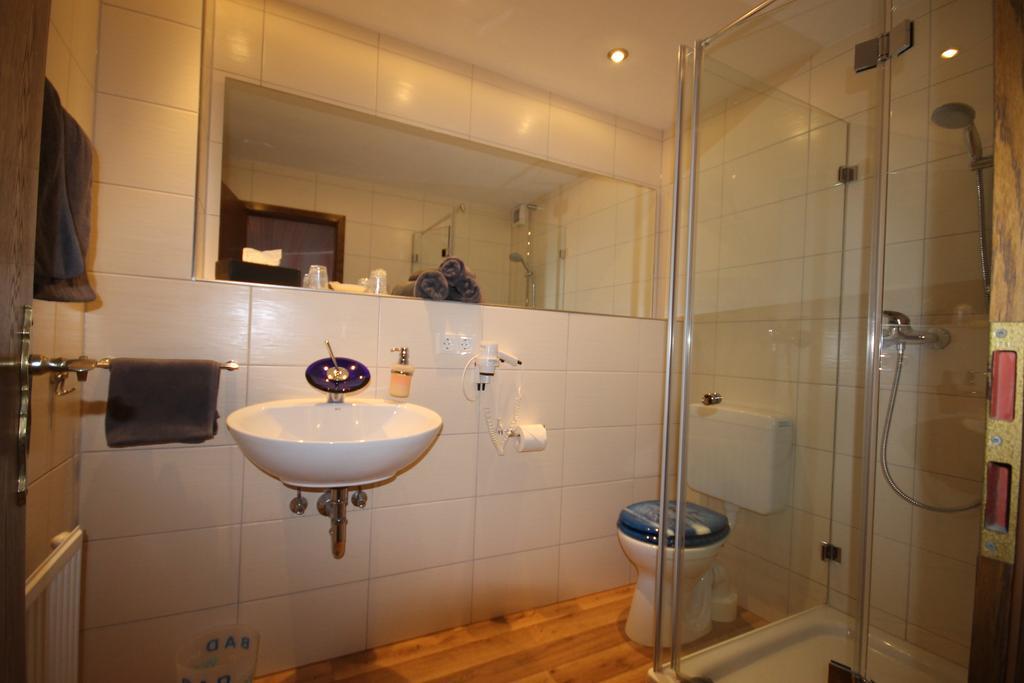 Alter Posthof Ferienwohnungen Bernkastel-Kues Zimmer foto